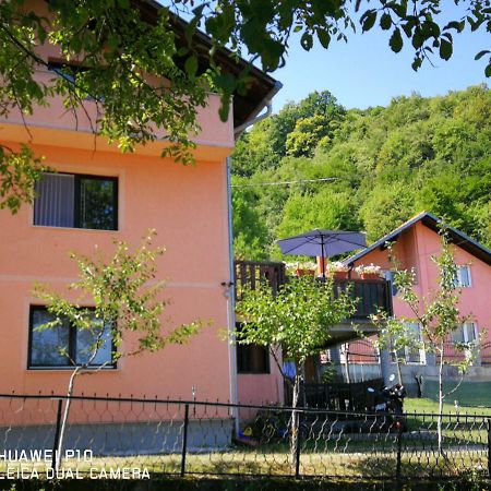 Apartment Neo Bihać エクステリア 写真