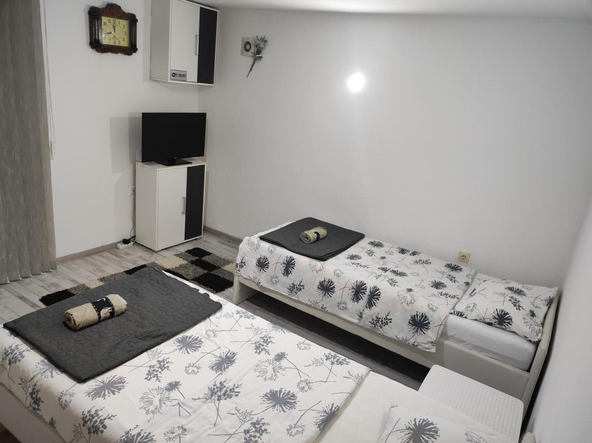 Apartment Neo Bihać エクステリア 写真
