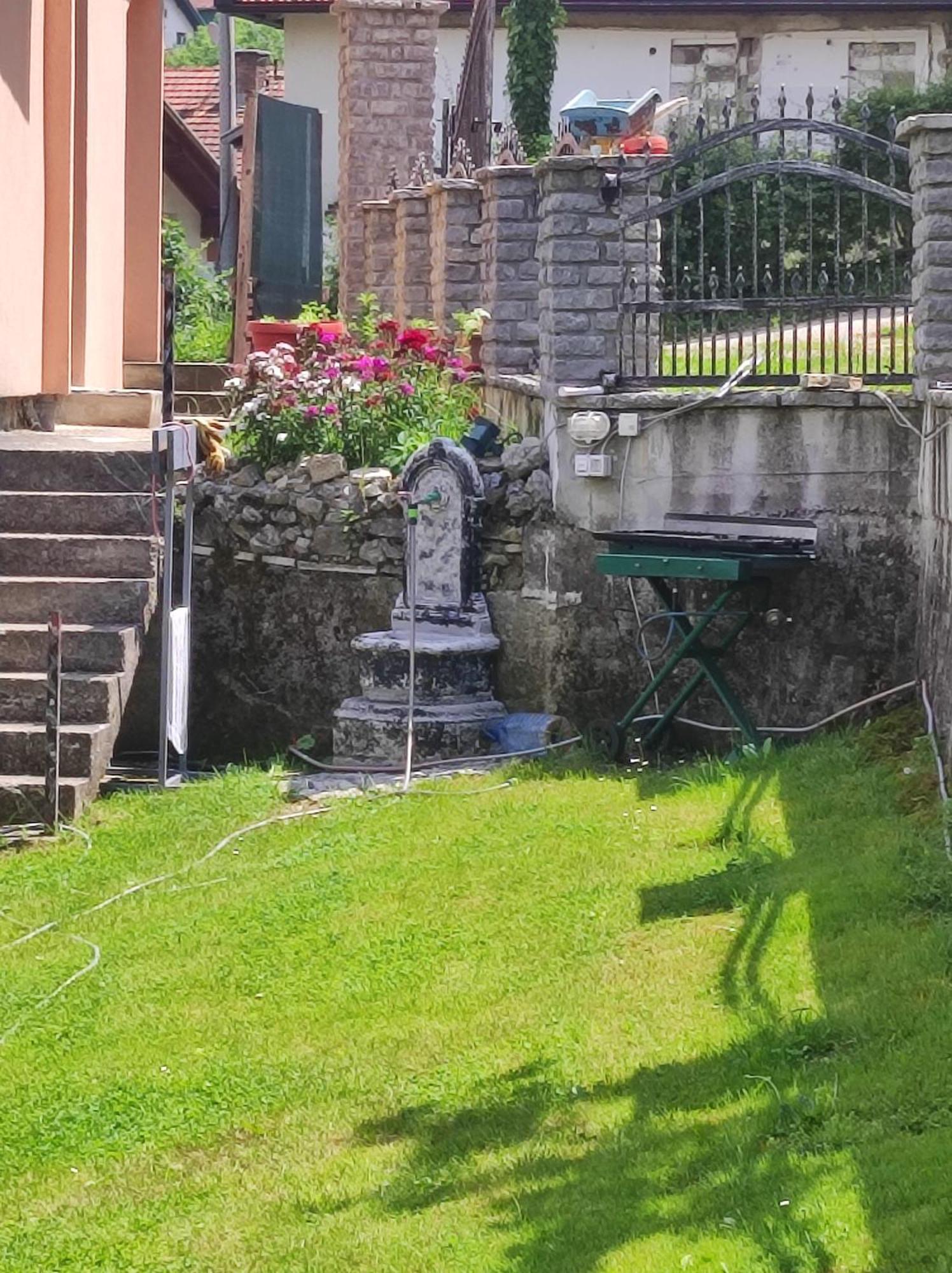 Apartment Neo Bihać エクステリア 写真